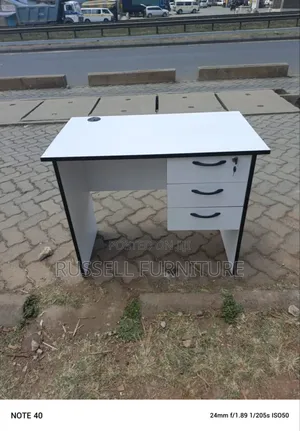 0.9m Office Table