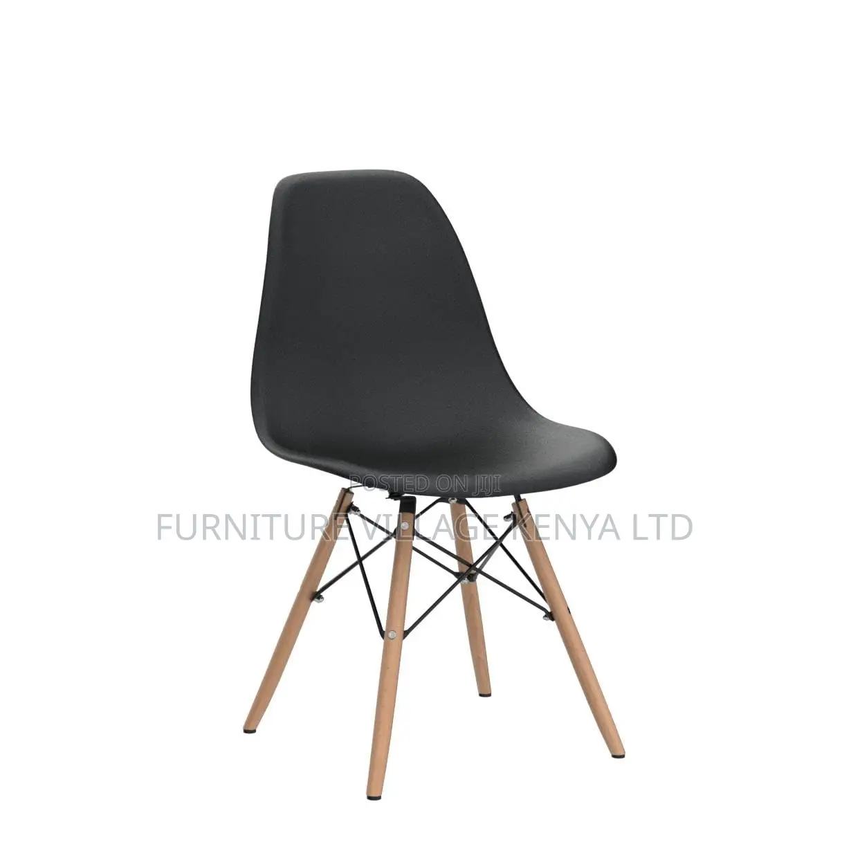 Eames Plastic Dining Chair in Black