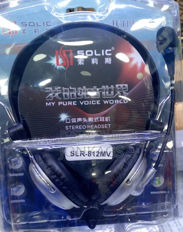 Wired Headphones With External Microphone - main view