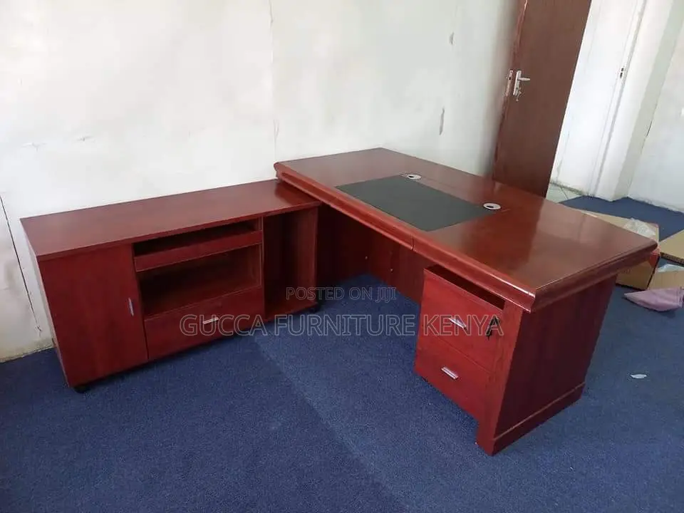 Office Tables: Premier Boss Executive Office Table in 1400mm