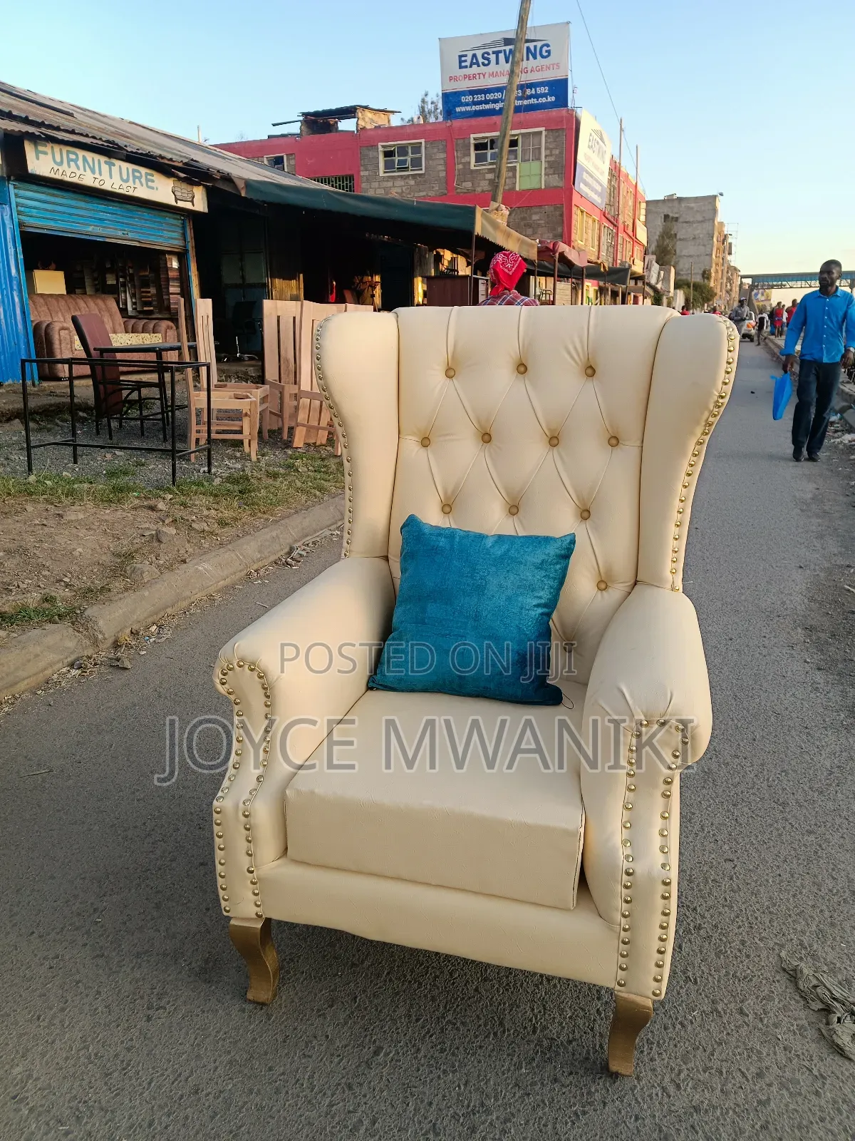 Pedicure Seat or King Chair, Cream