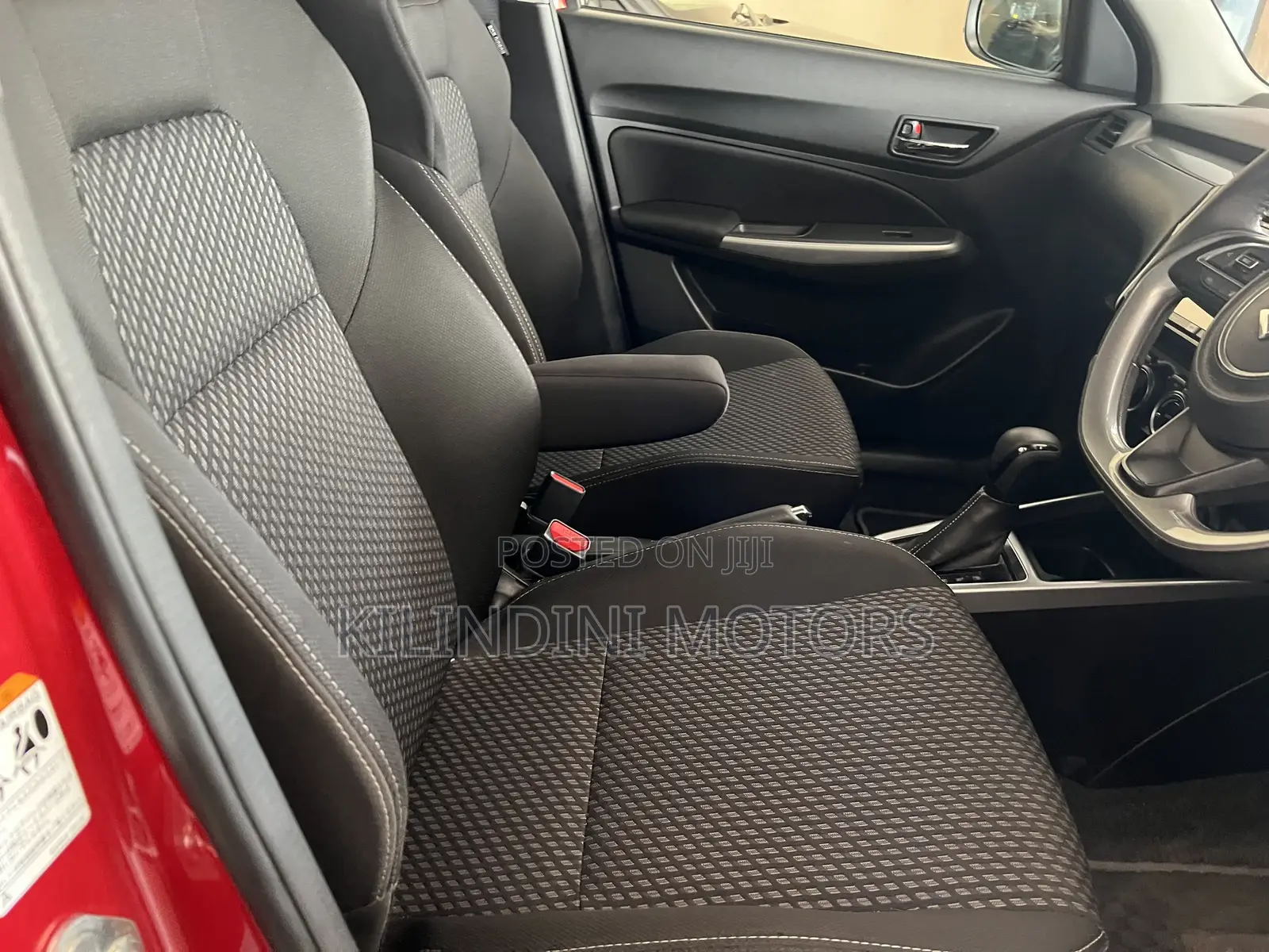 Suzuki Swift 2019 Red