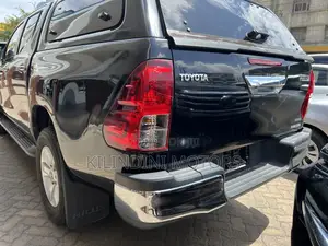 Toyota Hilux 2018 Black