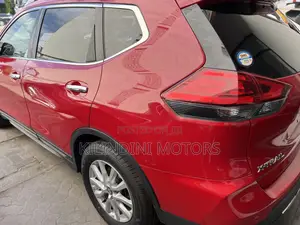 Nissan X-Trail 2018 Red
