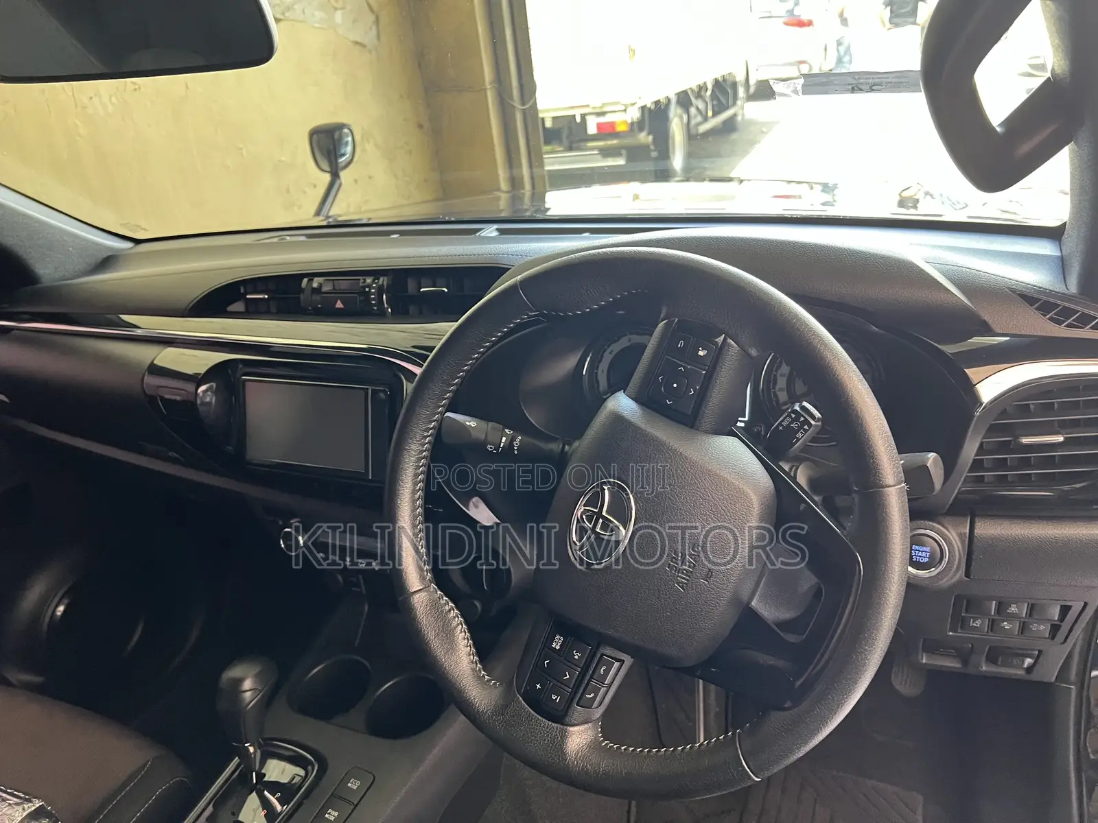 Toyota Hilux 2018 Black