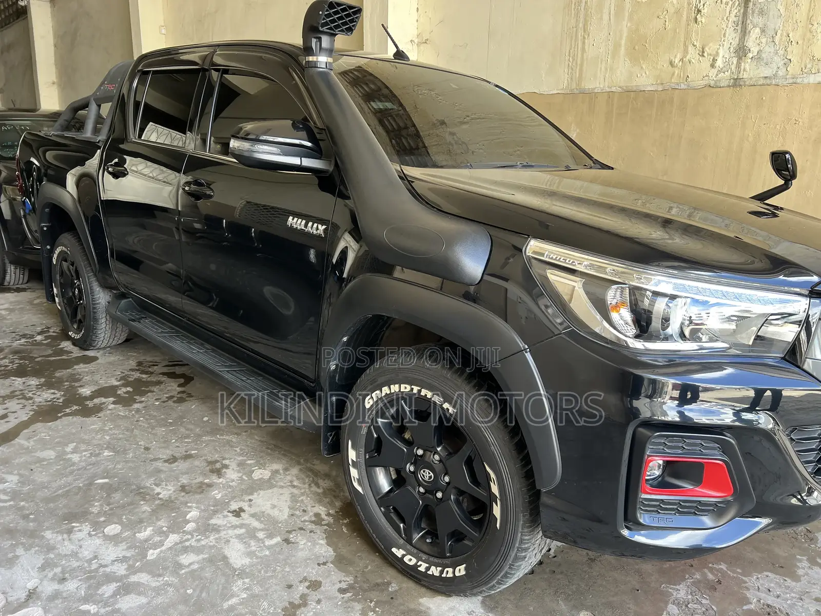 Toyota Hilux 2018 Black