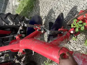Tractor Messey Fugerson 240
