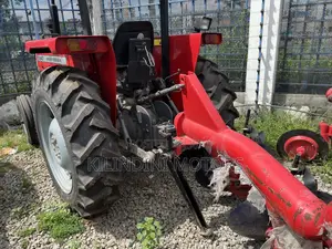 Tractor Messey Fugerson 240