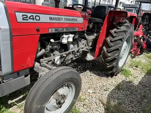 Tractor Messey Fugerson 240