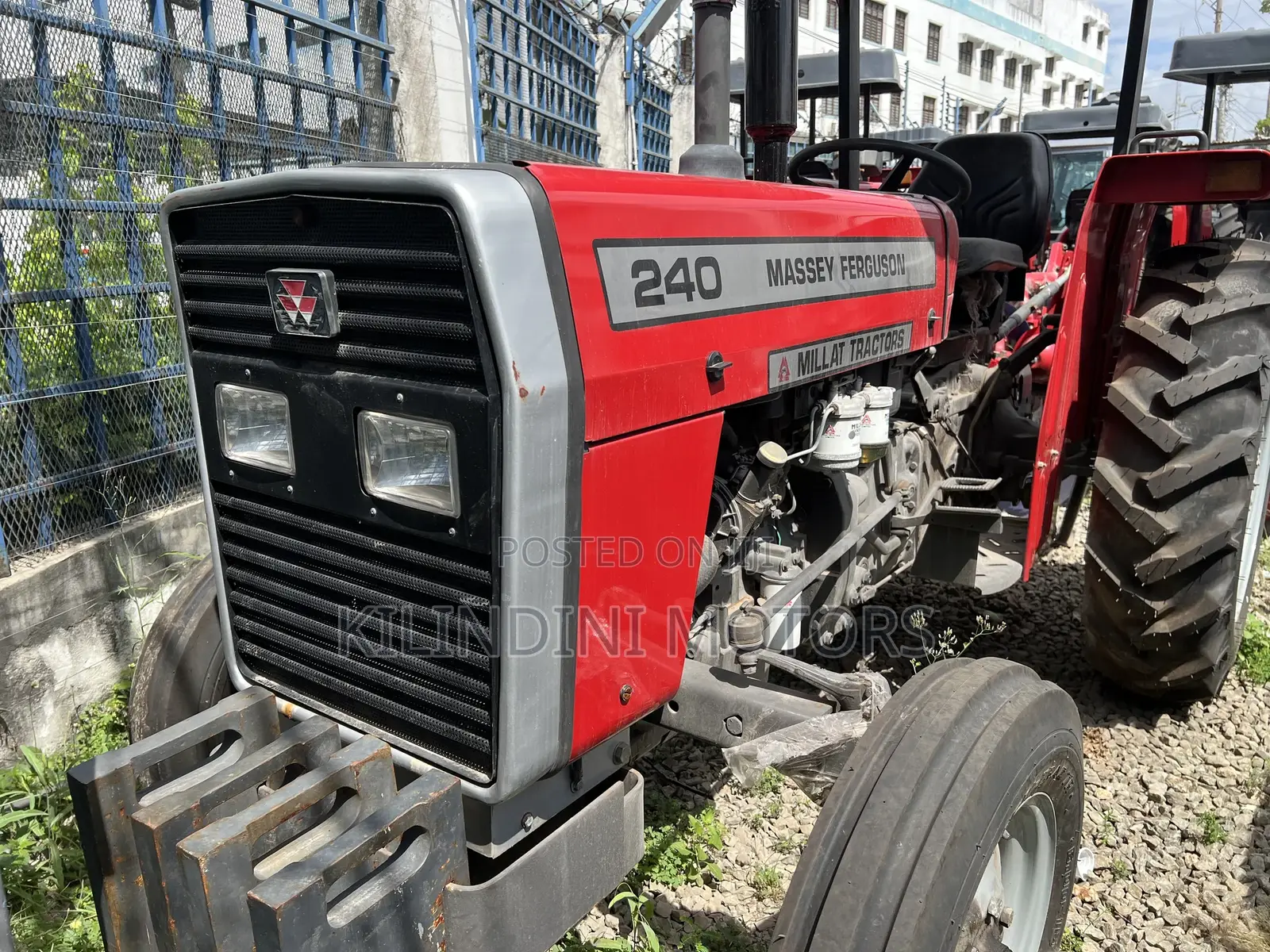 Tractor Messey Fugerson 240