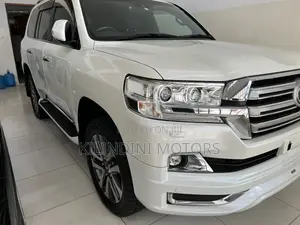 Toyota Land Cruiser Prado 2018 White