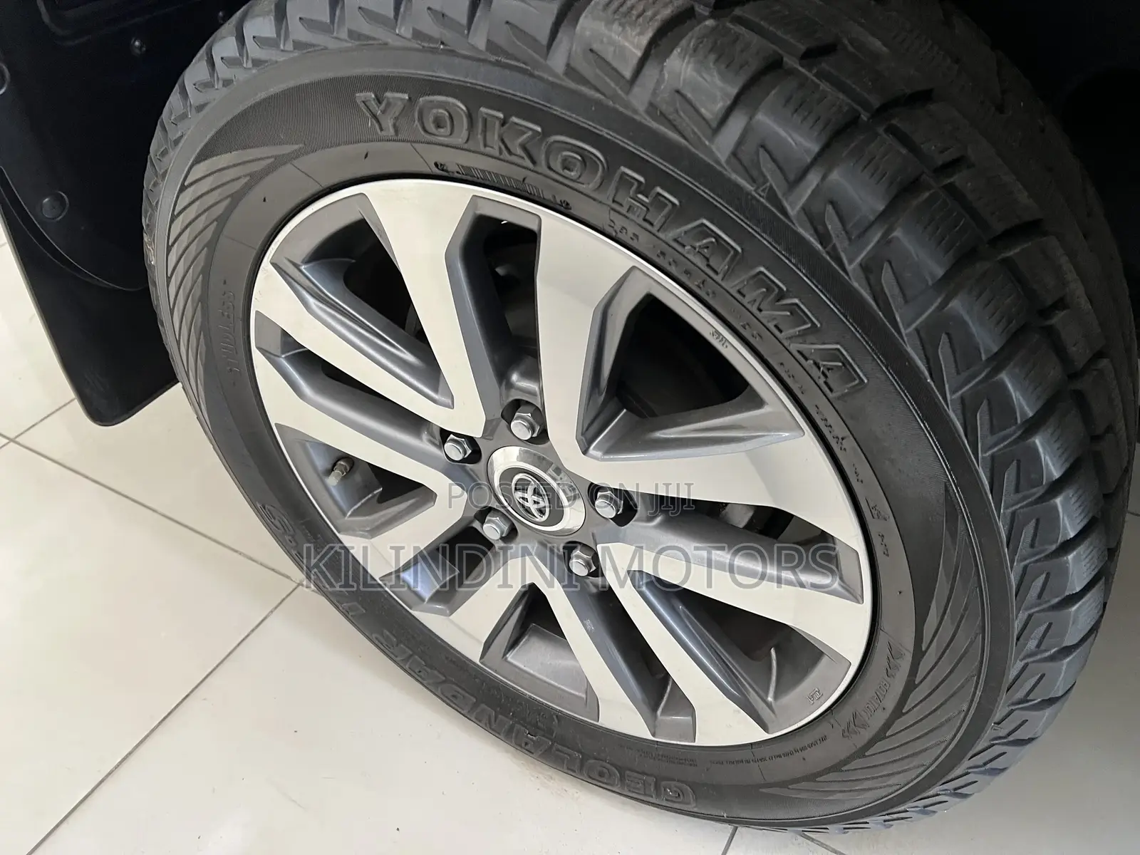 Toyota Land Cruiser Prado 2018 White
