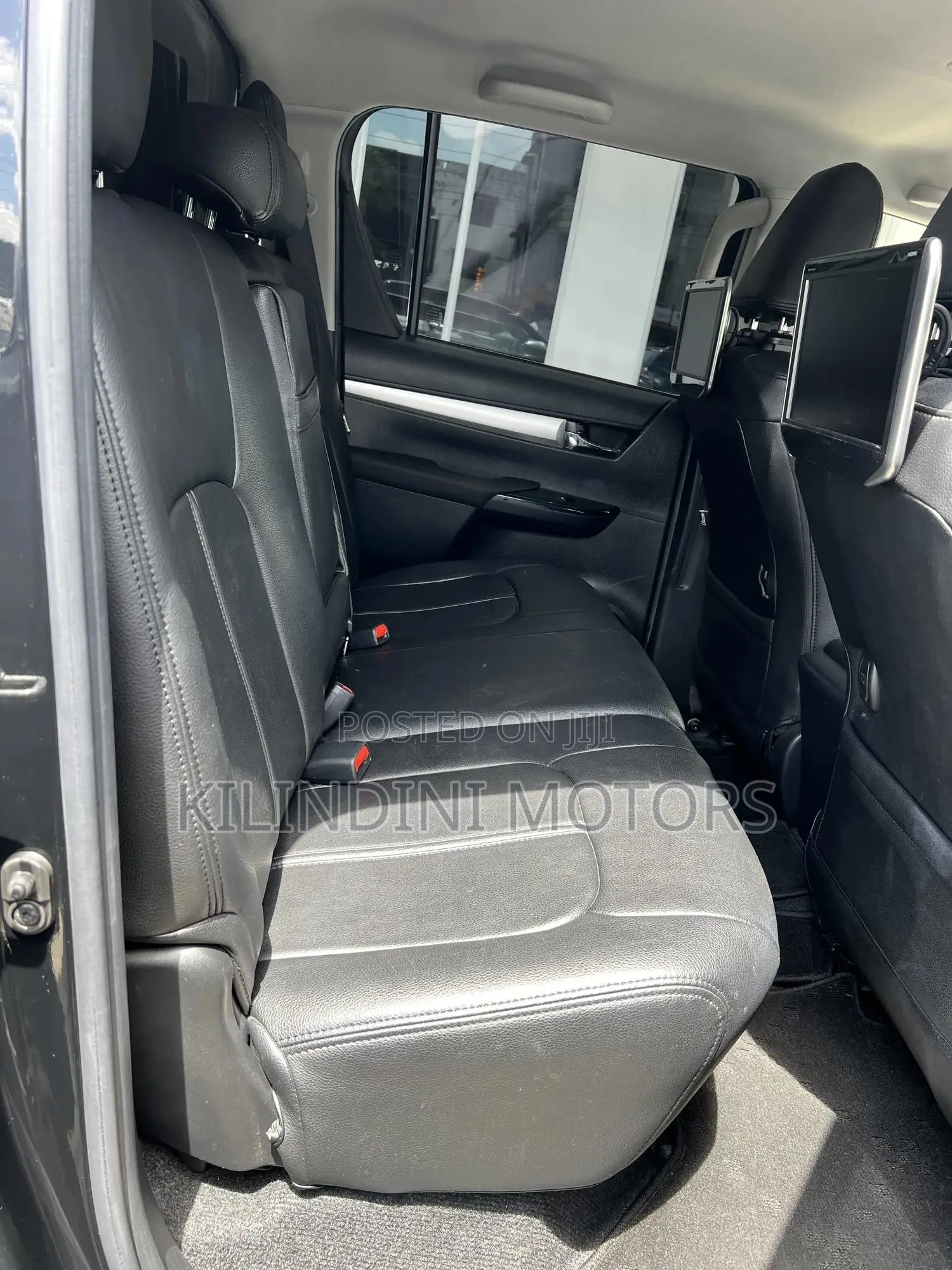Toyota Hilux 2018 Black