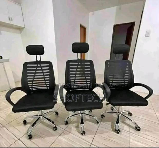 Black Headrest Office Chair With Headrest - main view