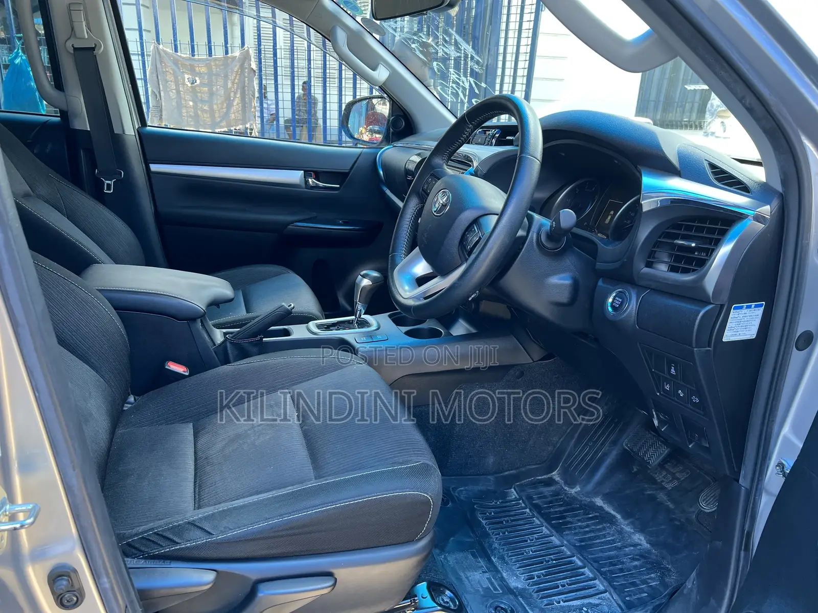 Toyota Hilux 2018 Silver