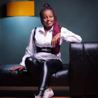 Fays Essentials logo