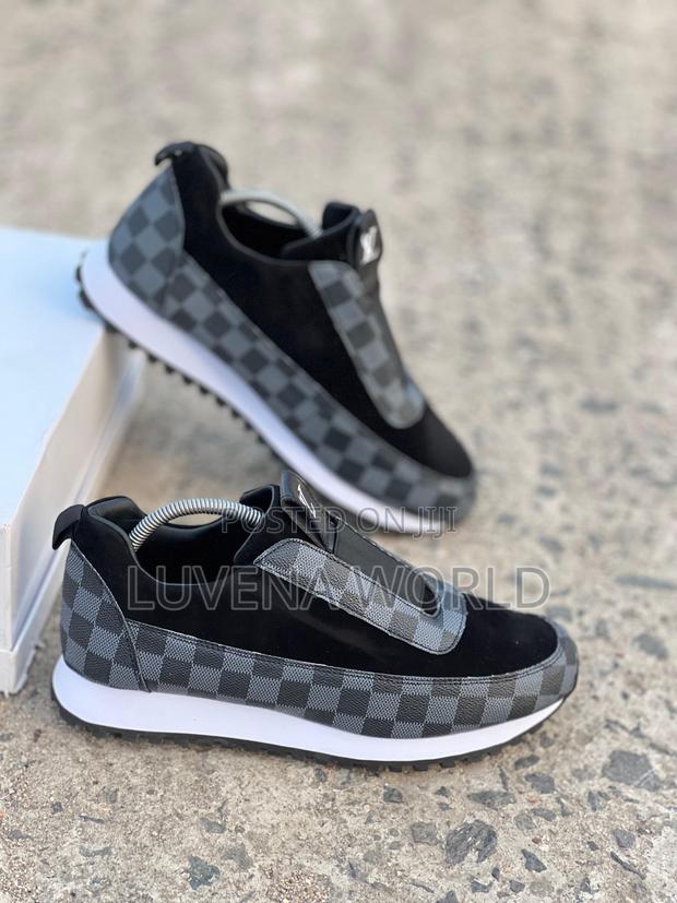 Louis Vuitton Sneakers - thumbnail 3