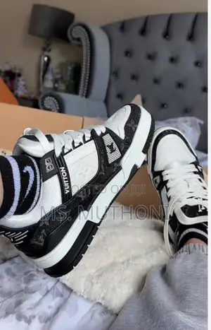 Unisex Louis Vuitton Shoes New Fashion Kicks