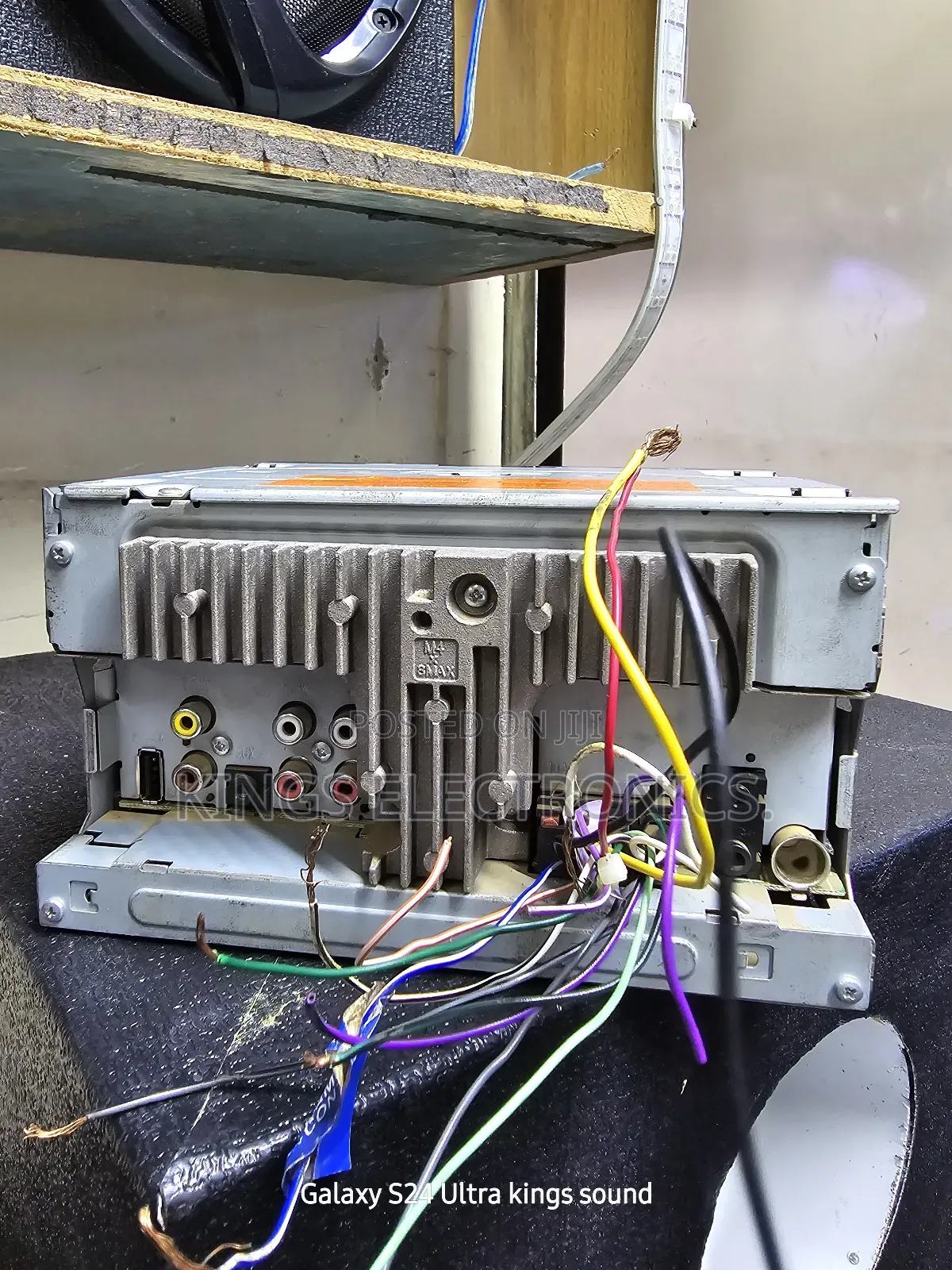 Pionerr AVH 285bt Screen With Mirror Link Option