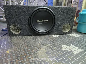 Pioner Bass Speaker 1500watts 400rms.