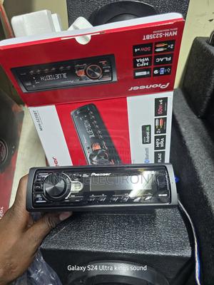 Pioner Radio 215bt - main view