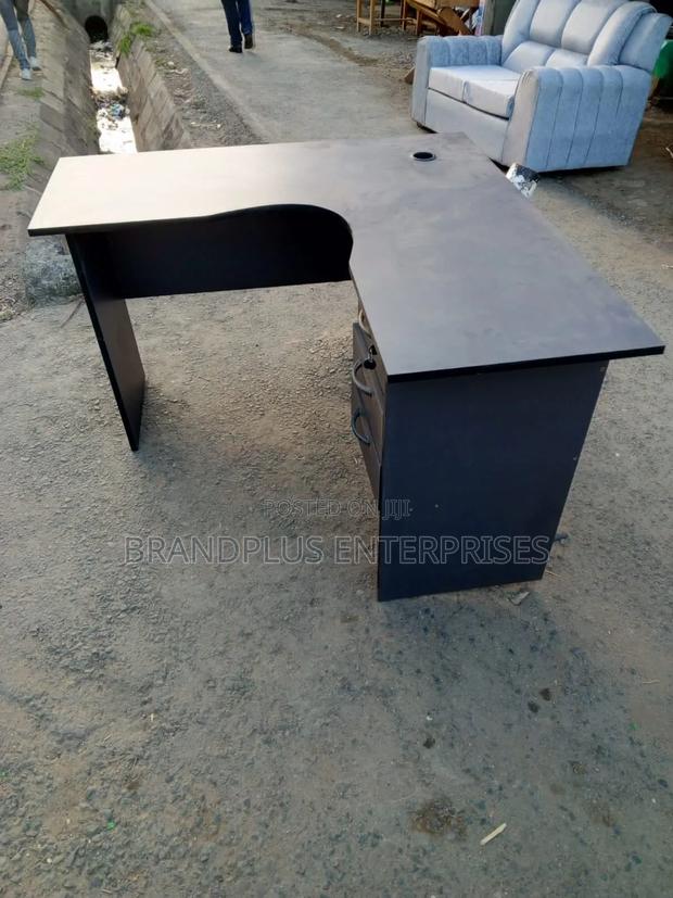 4*4ft Gray L Shaped Desk - main view