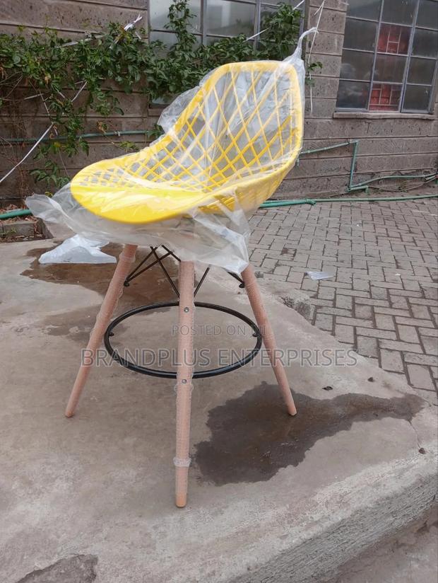 Counter Eames Chair