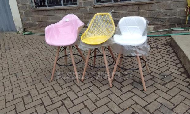 Bar Eames Stool - main view