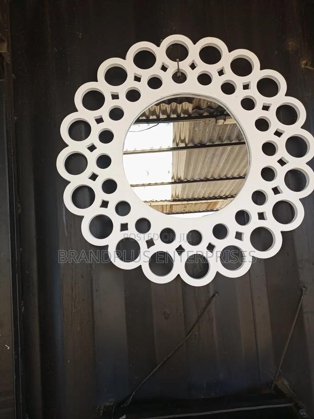 Round Mirror