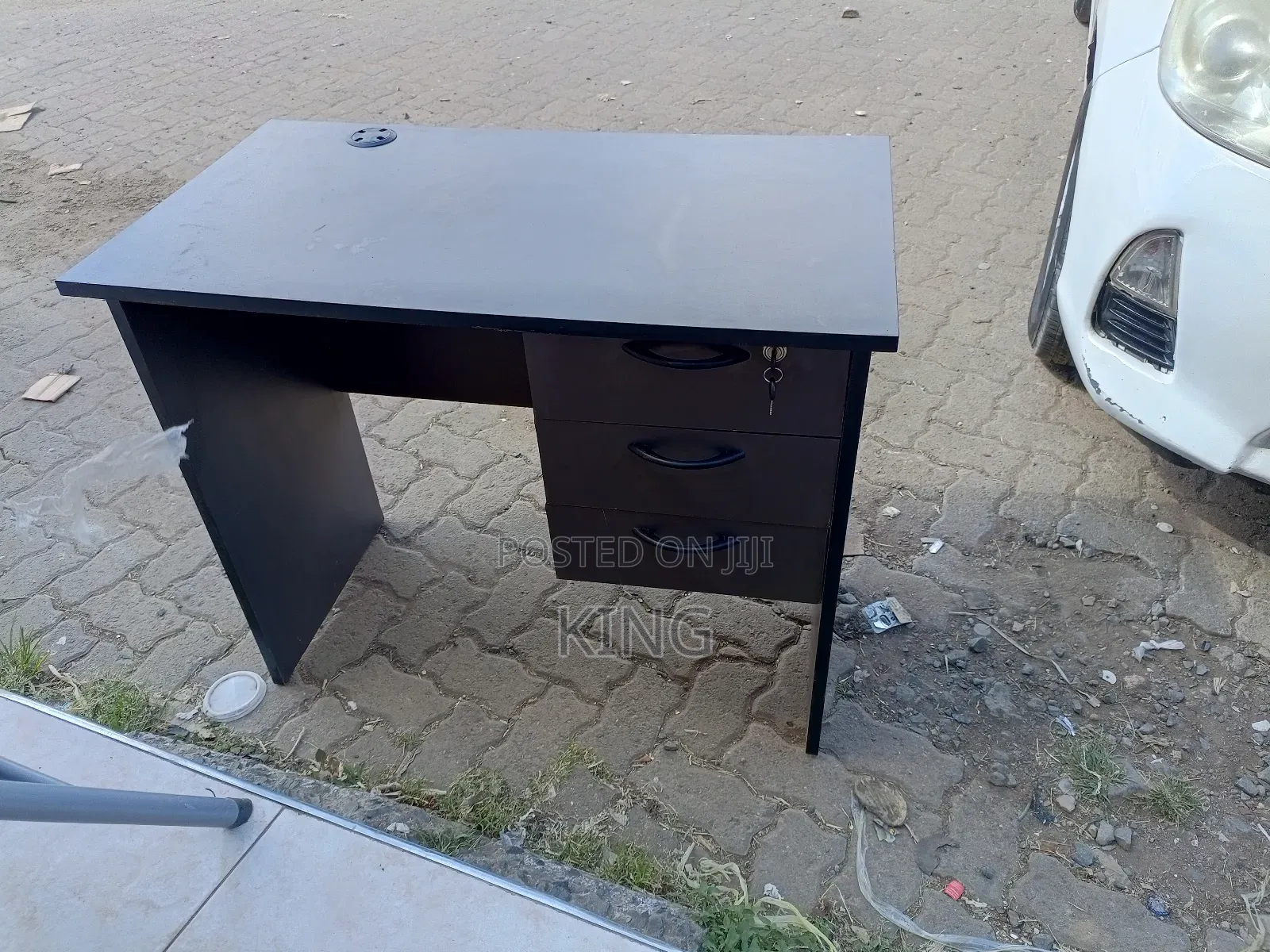 Gray Office Desk 0.9