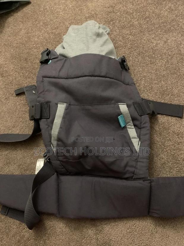 Hooded Baby Carrier Xr4 - main view