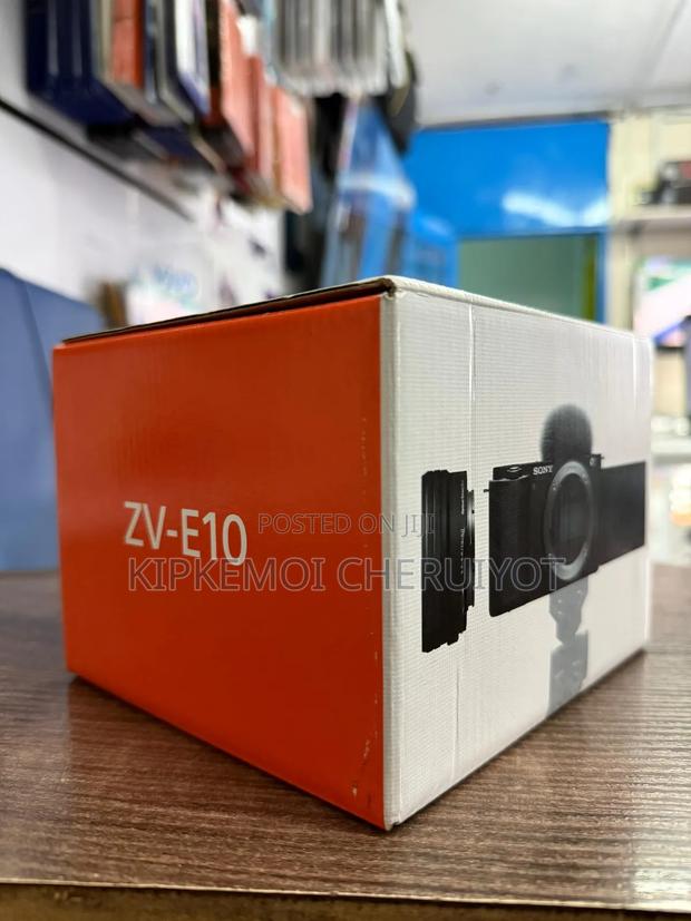 Sony Zv-E10 Mirrorless Camera - thumbnail 3