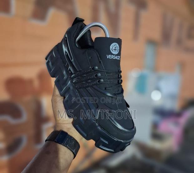 Versace Sizes 40_45 - thumbnail 3