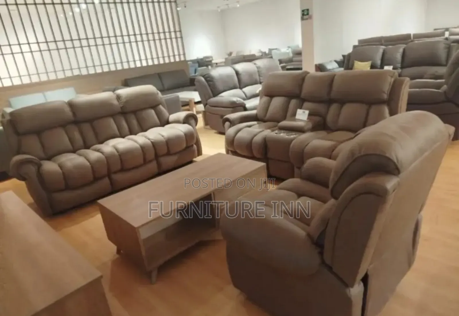 Luxurious Recliner Sofa Set