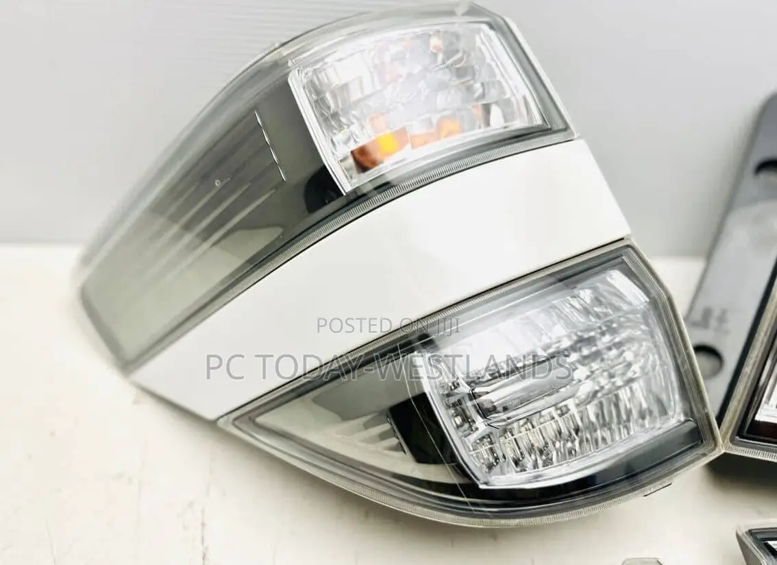 VELLFIRE 20 System Genuine Right and Left Set Tail Light
