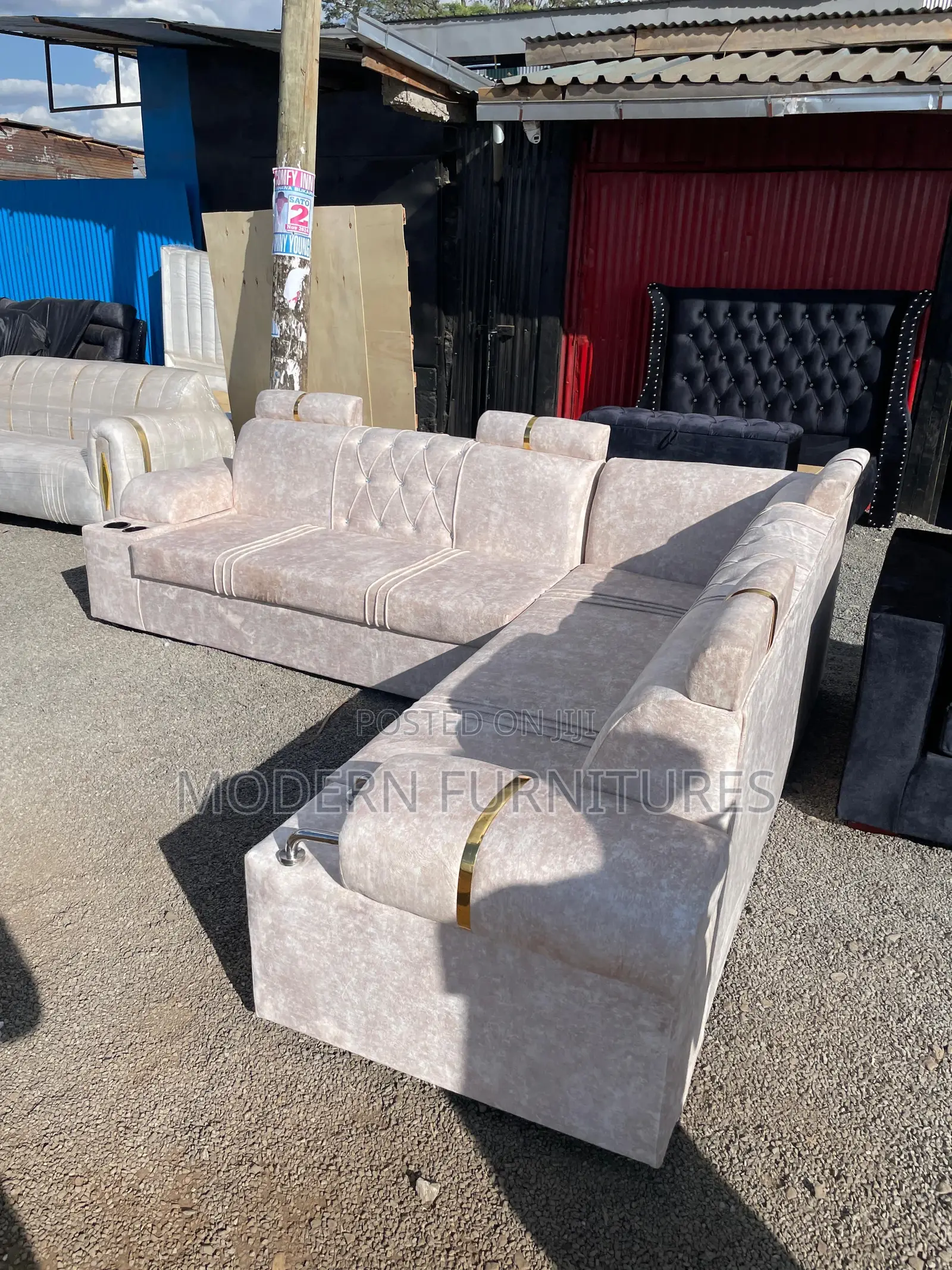 Cream 6 Seater L Sofa With Headrest