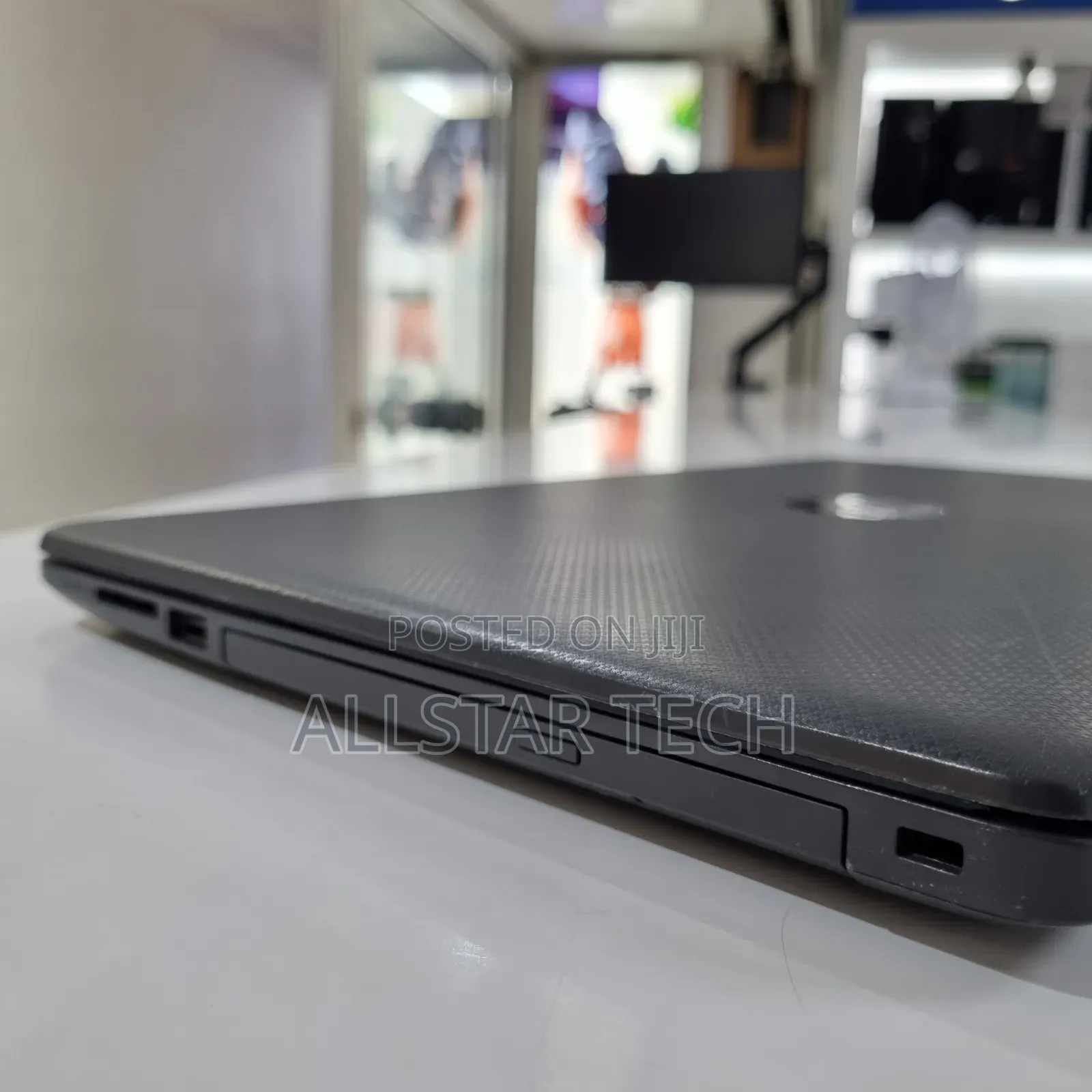 Laptop HP 15 4GB Intel Core I3 HDD 1T