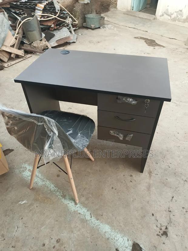 0.9m Gray Study Desk and Black Eames Chair