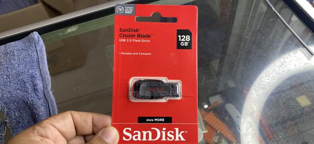 128 Gb Genuine Sandisk Flashdrive - main view