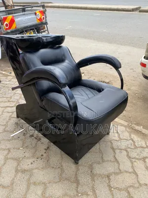Black Leather Salon Sink Seat