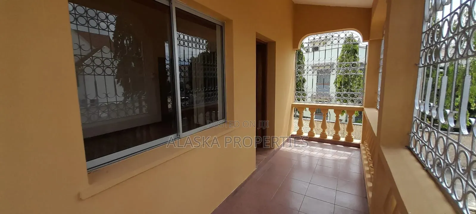 3bdrm Maisonette in Beach Road Estate, Nyali for sale
