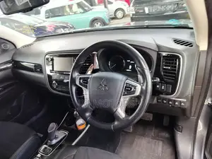 Mitsubishi Outlander 2018 Gray