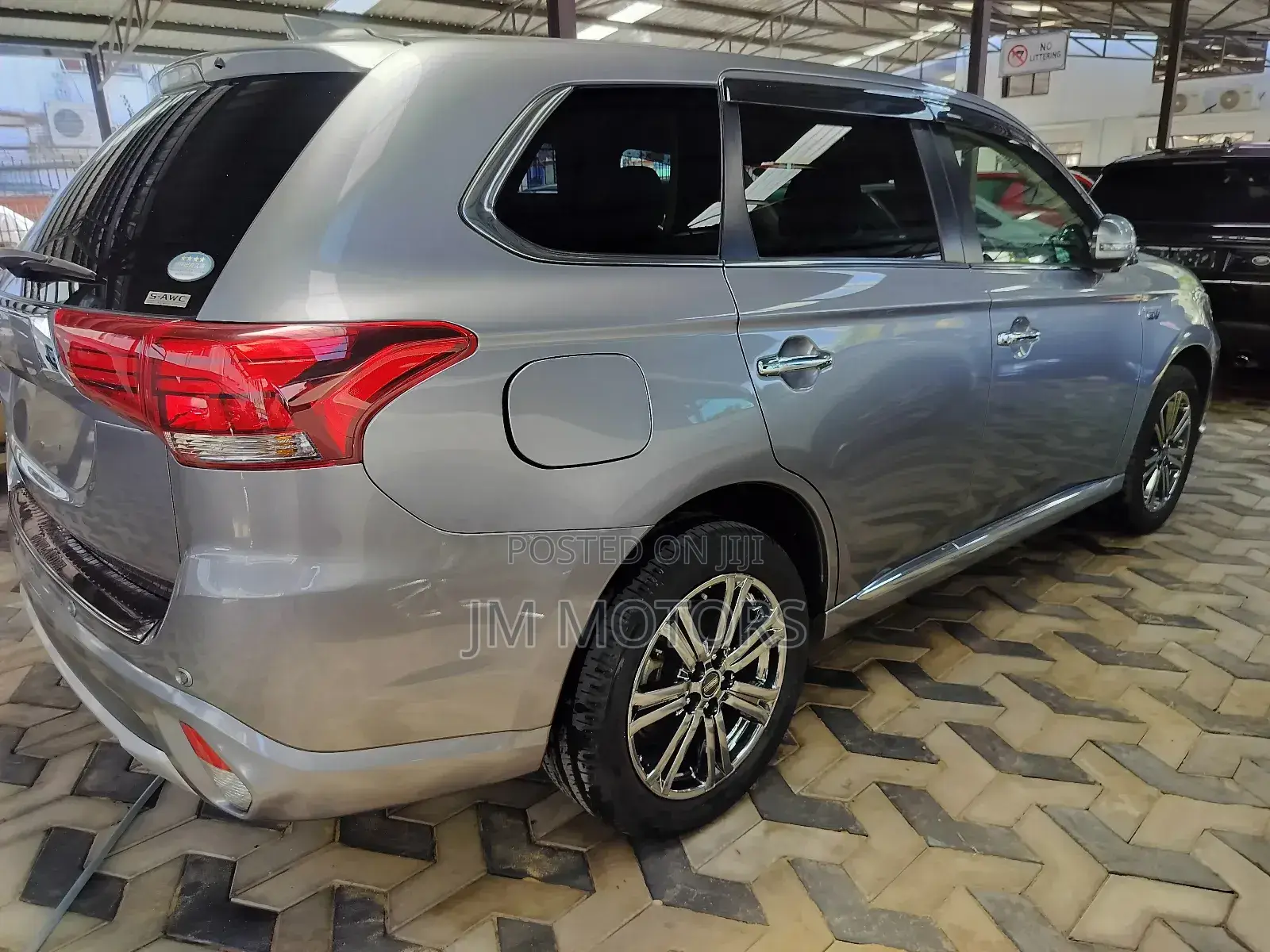 Mitsubishi Outlander 2018 Gray