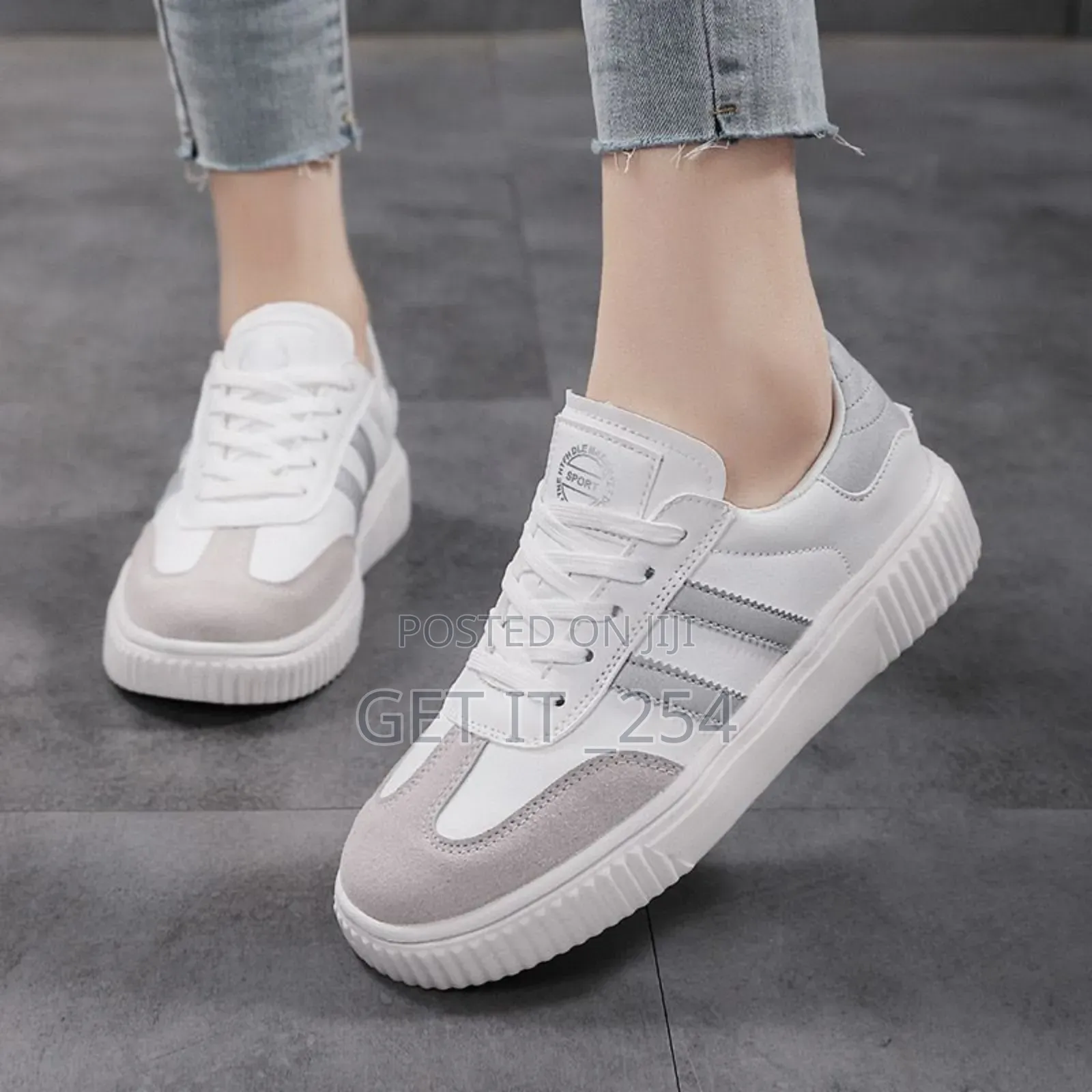 *Ladies Classic Sneakers *
*Size 36- 42*