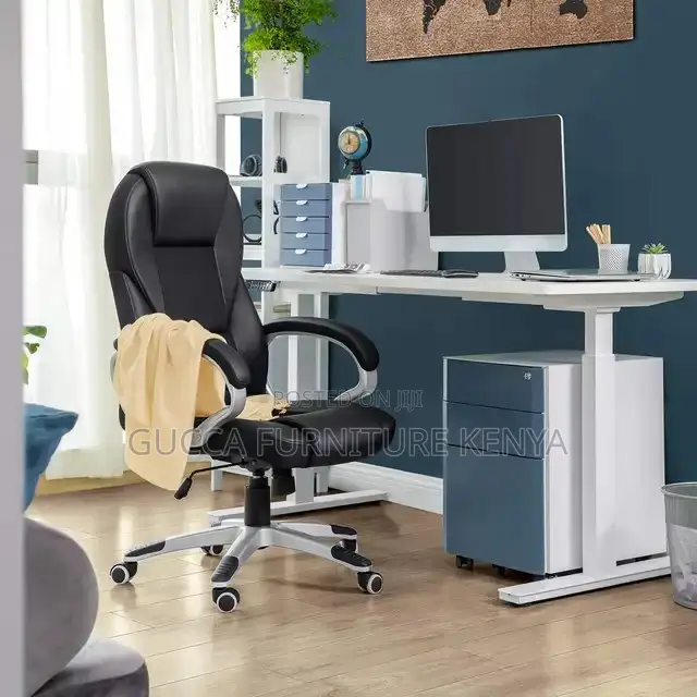 Office Chairs:Gucca Executive Directors Office Leather Chair
