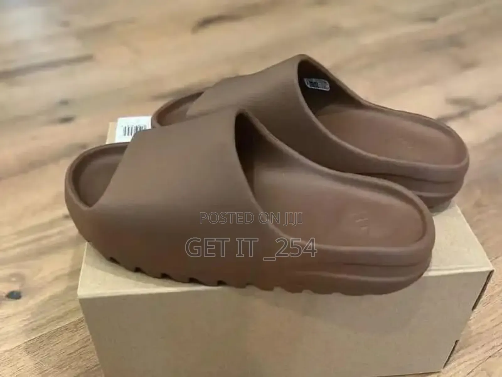 Original Yeezy Slides Restocked. Sizes:40- 45