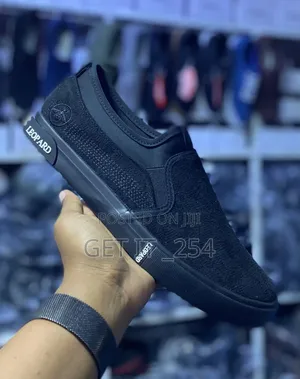 Leopards 
Size 40-45