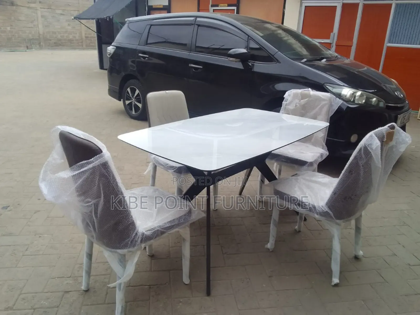 Dining Table 4seater Dining Table Available
