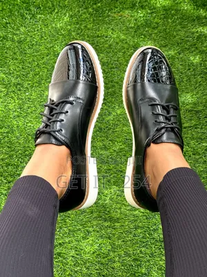 Oxford Brogues 
Sizes 37 _ 42