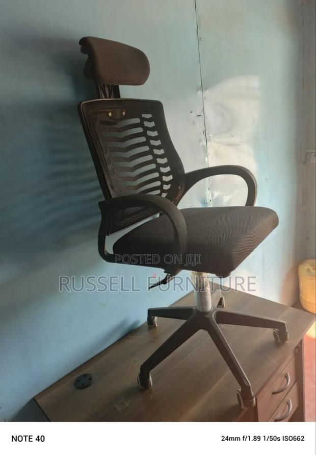 Quality Imported Quality Headrest Chair